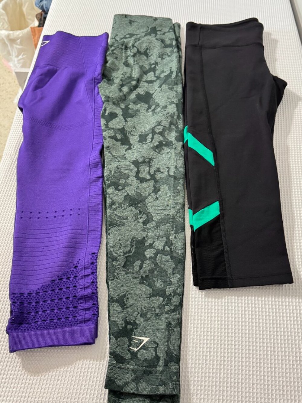 3pc. Athleisure Legging Bundle Alo Yoga, Gymshark - Picture 2 of 8